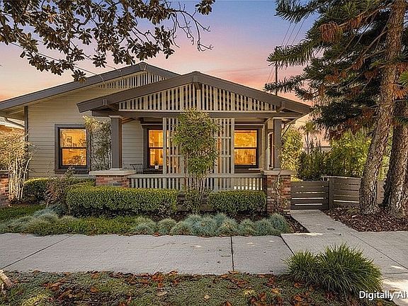377 Ximeno Ave, Long Beach, CA 90814
