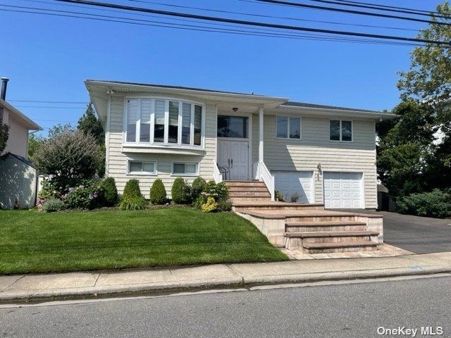 746 Arbuckle Avenue, Woodmere, NY 11598
