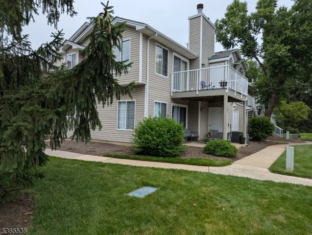 15 Ray Court, Bedminster, NJ 07921