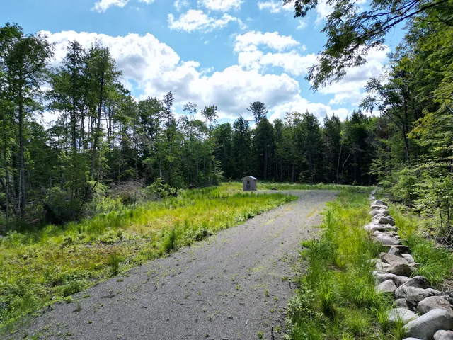 7 Flanders Drive, Lincoln, ME 04457