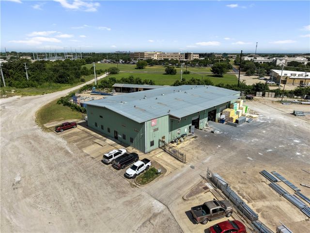 1707 Graham Rd, College Station, TX 77845