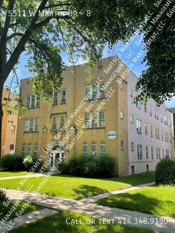 5511 W  Martin Dr #8, Milwaukee, WI 53208