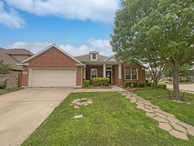 2000 Enchanted Rock Dr, Forney, TX 75126