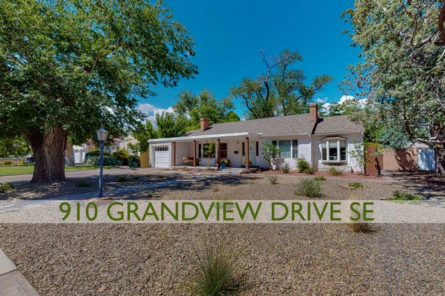 910 Grandview Dr SE, Albuquerque, NM 87108