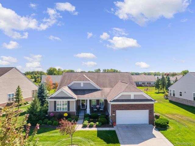 6286 Merion Ln #75, Grand Blanc, MI 48439