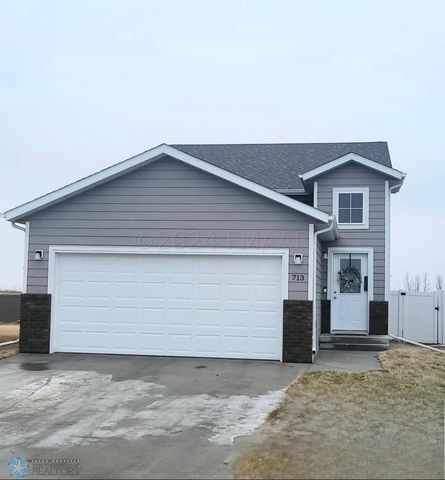 713 2nd Ave, Horace, ND 58047