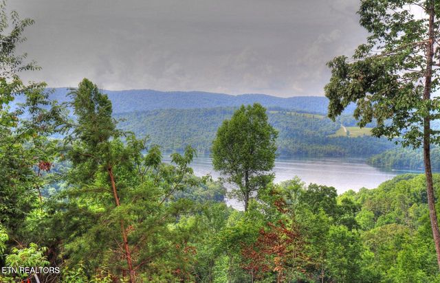 440 Feldspar Rd, New Tazewell, TN 37825