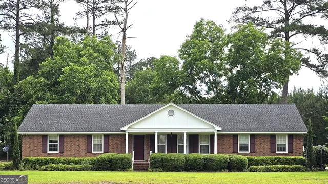613 Old Macon Ext, Dublin, GA 31021