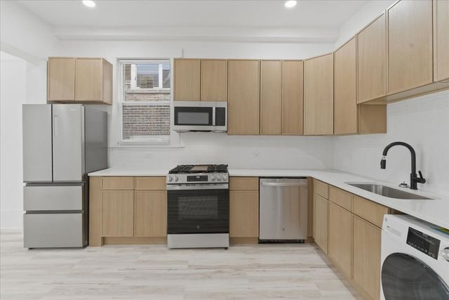 2606 W  Haddon Ave #2R, Chicago, IL 60622