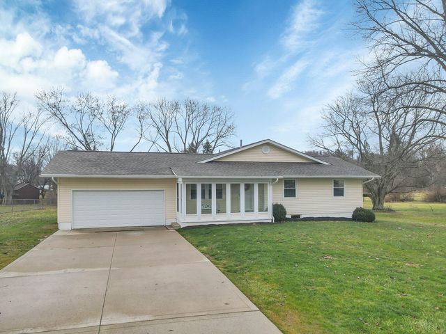 8351 Somerset Rd, Thornville, OH 43076