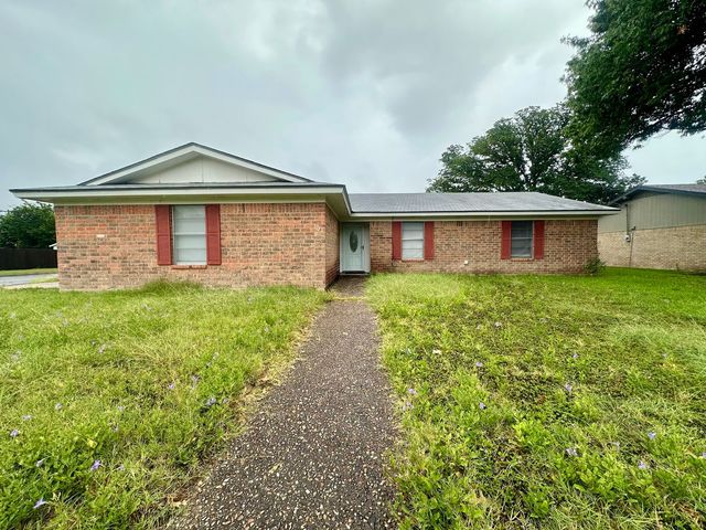148 Bowie Ln, Hewitt, TX 76643