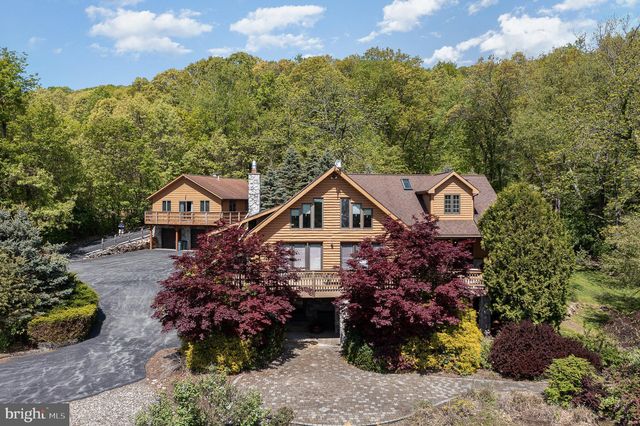 601 Upper Georges Valley Rd, Spring Mills, PA 16875