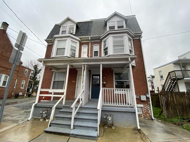 239 S  West St, York, PA 17401