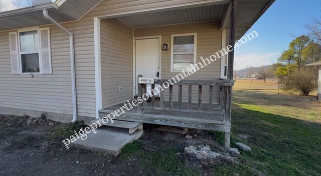 406 S  3rd St #A, Flippin, AR 72634