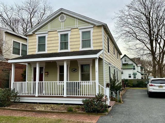 110 Middle Ave, Saratoga Springs, NY 12866