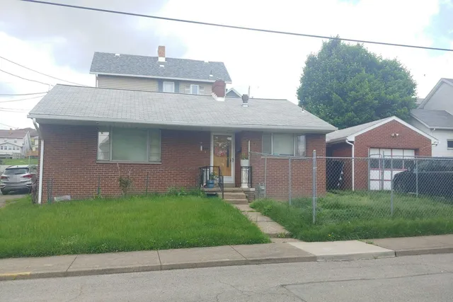 340 Brown St, Rochester, PA 15074