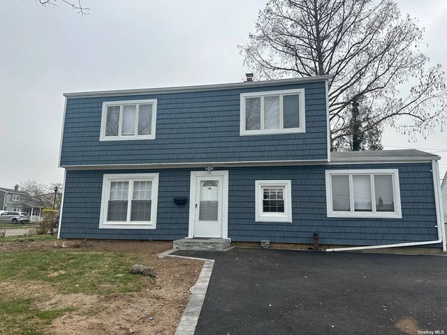 252 Division Avenue, Levittown, NY 11756