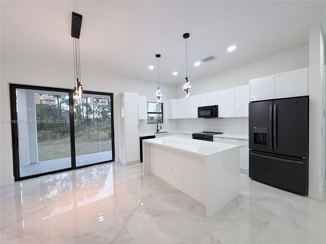 2614 45th St W, Lehigh Acres, FL 33971