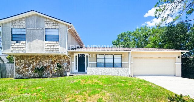 18428 Sterling Silver Cir, Lutz, FL 33549