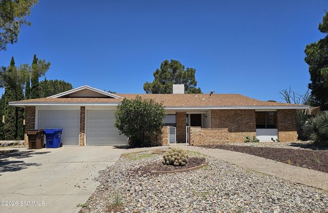 1608 Regal Rdg, Las Cruces, NM 88011