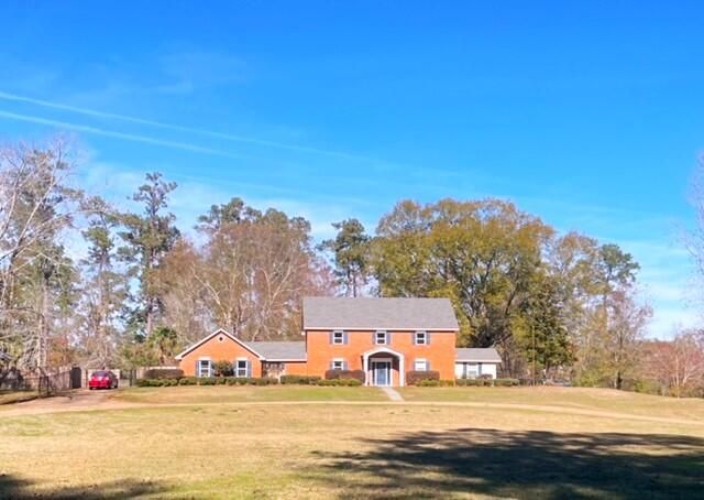 451 Oak St NW, Magee, MS 39111