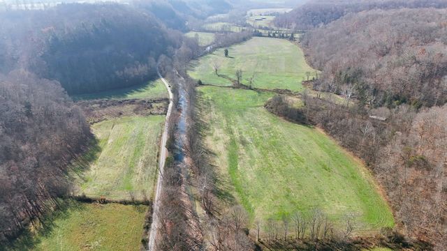 S  Fishing Creek Rd, Waynesburg, KY 40489