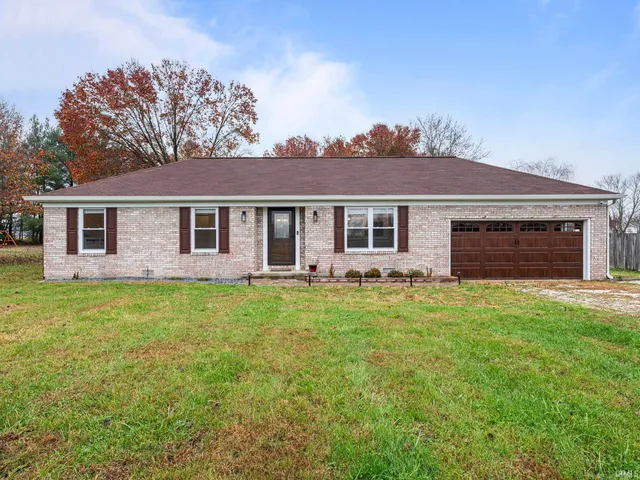 1477 Yockey Rd, Mitchell, IN 47446