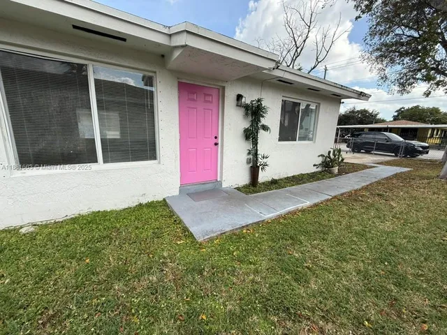 2155 NW 64th St, Miami, FL 33147