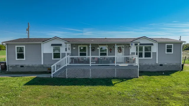 1270 Sewell Shop Rd, Winchester, KY 40391
