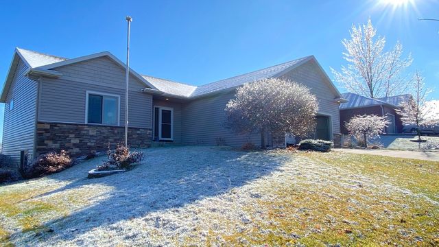 430 51st Ave NW, Rochester, MN 55901