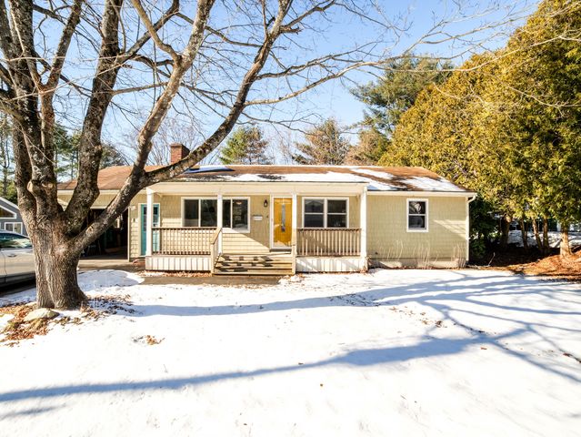 8 Brentwood Road, Augusta, ME 04330
