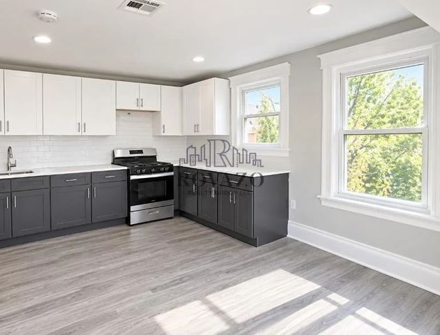 25 Hedden Ter #1, Newark, NJ 07108