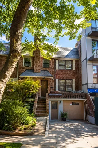13430 Blossom Ave, Flushing, NY 11355
