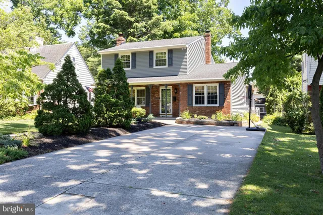 503 W  Elma Ave, Laurel Springs, NJ 08021