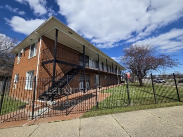 15811 Harper Ave #7, Detroit, MI 48224