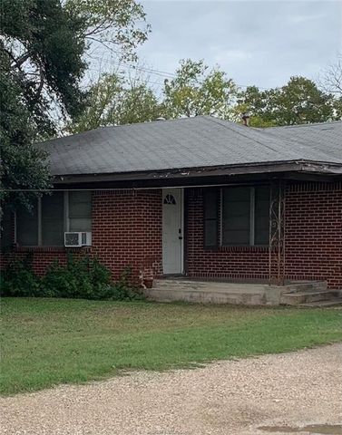 1416 Finfeather Rd, Bryan, TX 77803