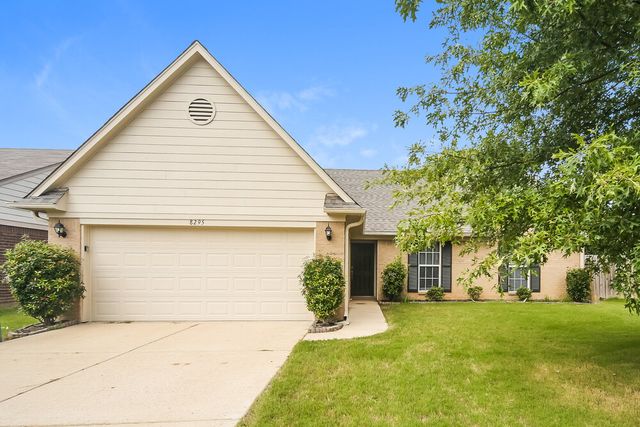 8295 Willow Dr, Southaven, MS 38671