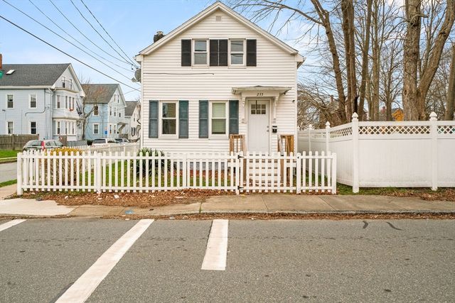 235 Chancery St, New Bedford, MA 02740