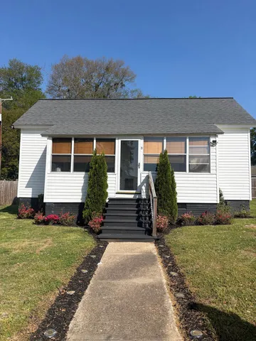 15 H St, Inman, SC 29349