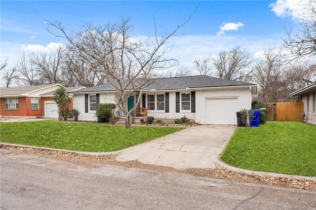4005 Cobbs Dr, Waco, TX 76708