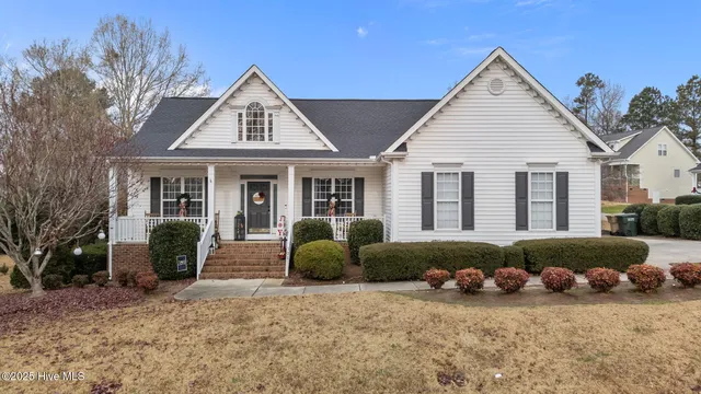 501 Sarazen Drive, Clayton, NC 27527
