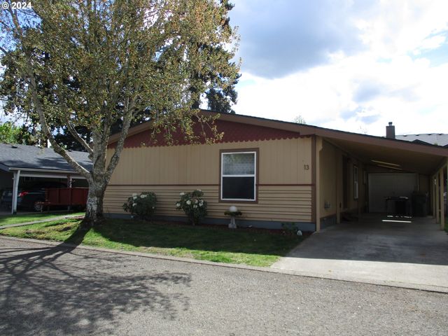 1111 SE 3rd Ave #13, Canby, OR 97013