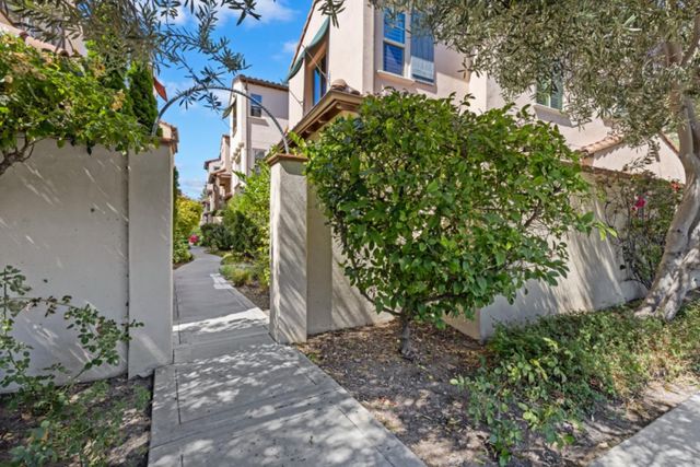 99 Goodman Ln, Milpitas, CA 95035
