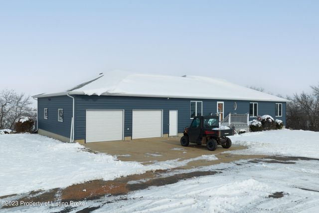 2291 110th Ave SW, Dickinson, ND 58601