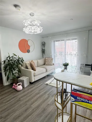 13249 41st Road #5B, Flushing, NY 11355