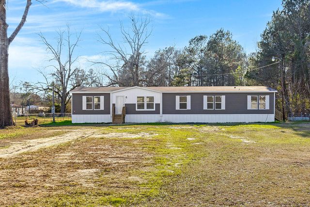 7216 Old State Rd, Holly Hill, SC 29059
