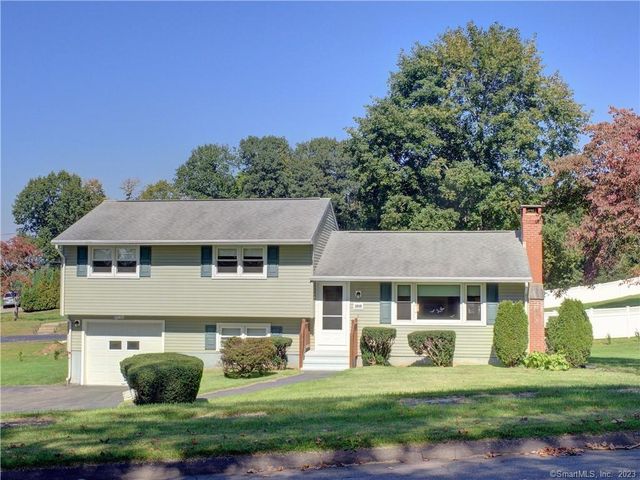 188 Mill Rd, North Haven, CT 06473