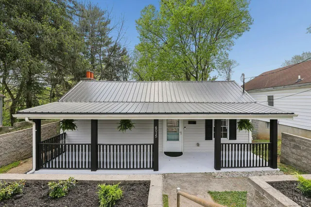 6015 Eleanor St, Cincinnati, OH 45227