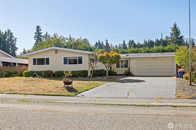 142 W Columbus Avenue, Port Angeles, WA 98362