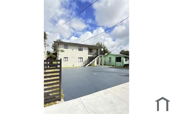 2057 Washington Ave #2, Opa Locka, FL 33054